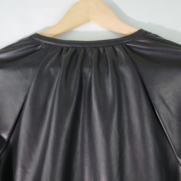 AVEC LES FILLES Women's Black Vegan Leather Too Jacket Sz L V-neck Half Sleeve - Picture 8 of 12